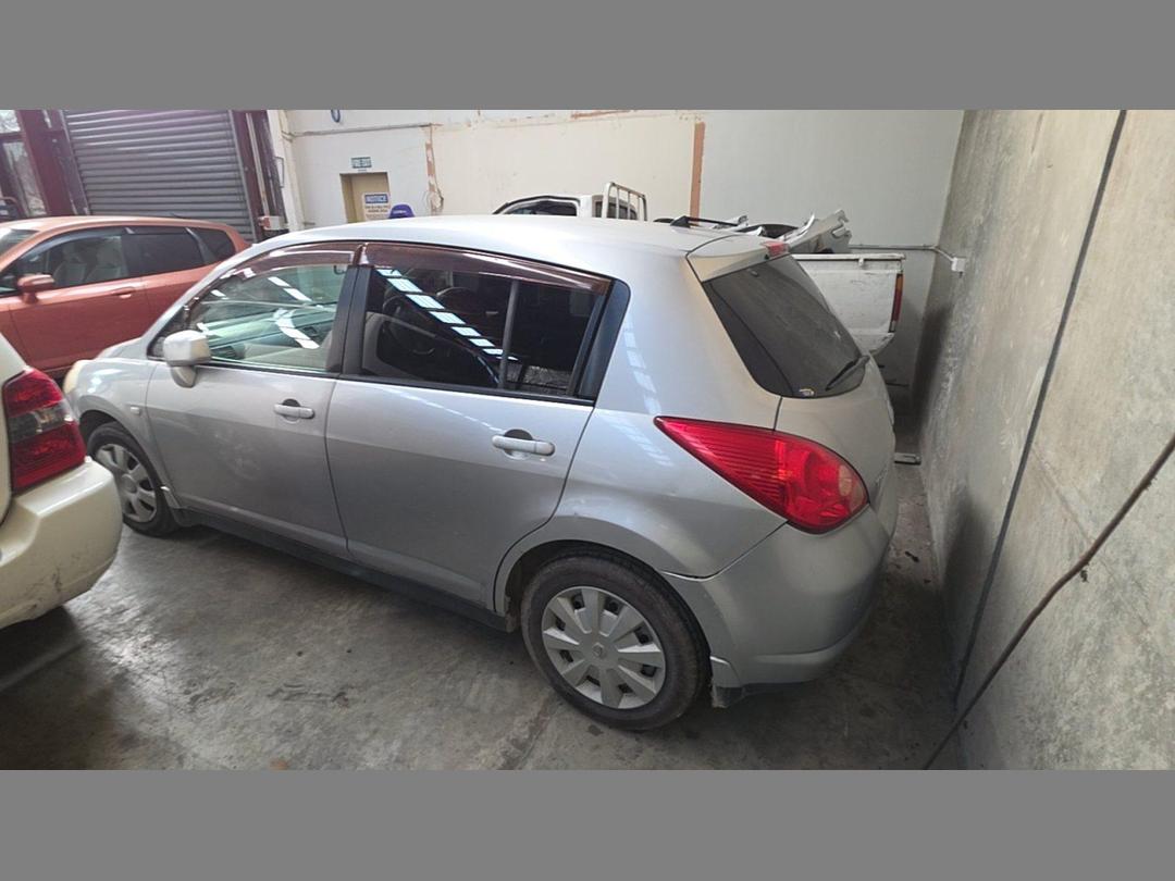Photo '13' of Nissan Tiida Photo '13' of Nissan Tiida