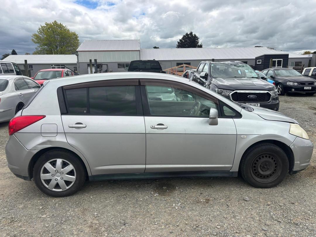 Photo '7' of Nissan Tiida Photo '7' of Nissan Tiida