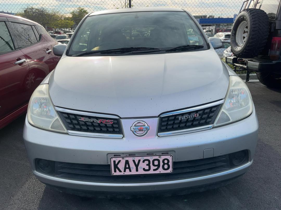 Photo '2' of Nissan Tiida Photo '2' of Nissan Tiida