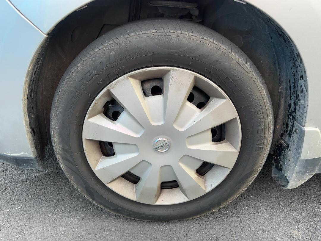 Photo '8' of Nissan Tiida Photo '8' of Nissan Tiida