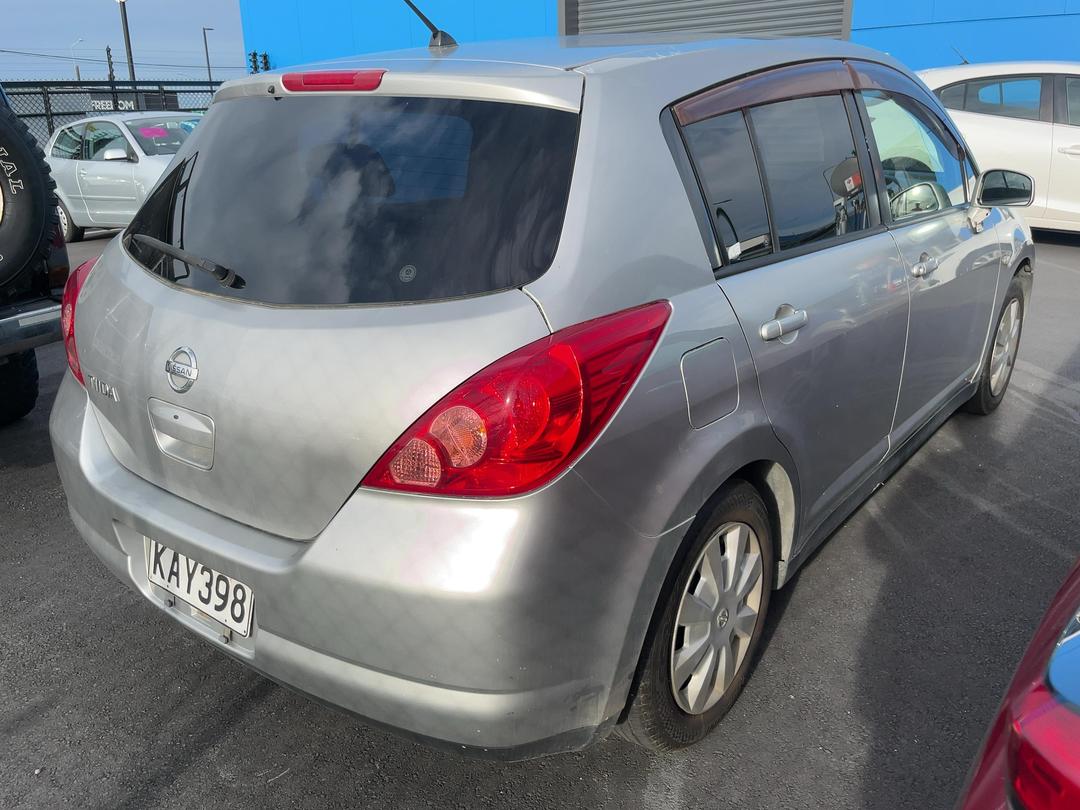 Photo '6' of Nissan Tiida Photo '6' of Nissan Tiida