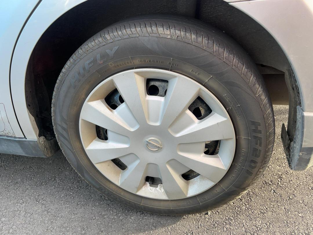 Photo '9' of Nissan Tiida Photo '9' of Nissan Tiida