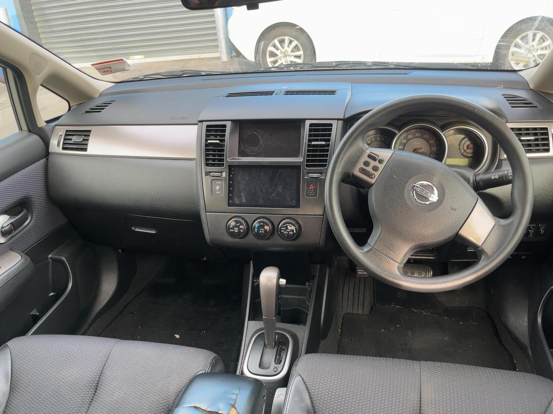 Photo '15' of Nissan Tiida Photo '15' of Nissan Tiida