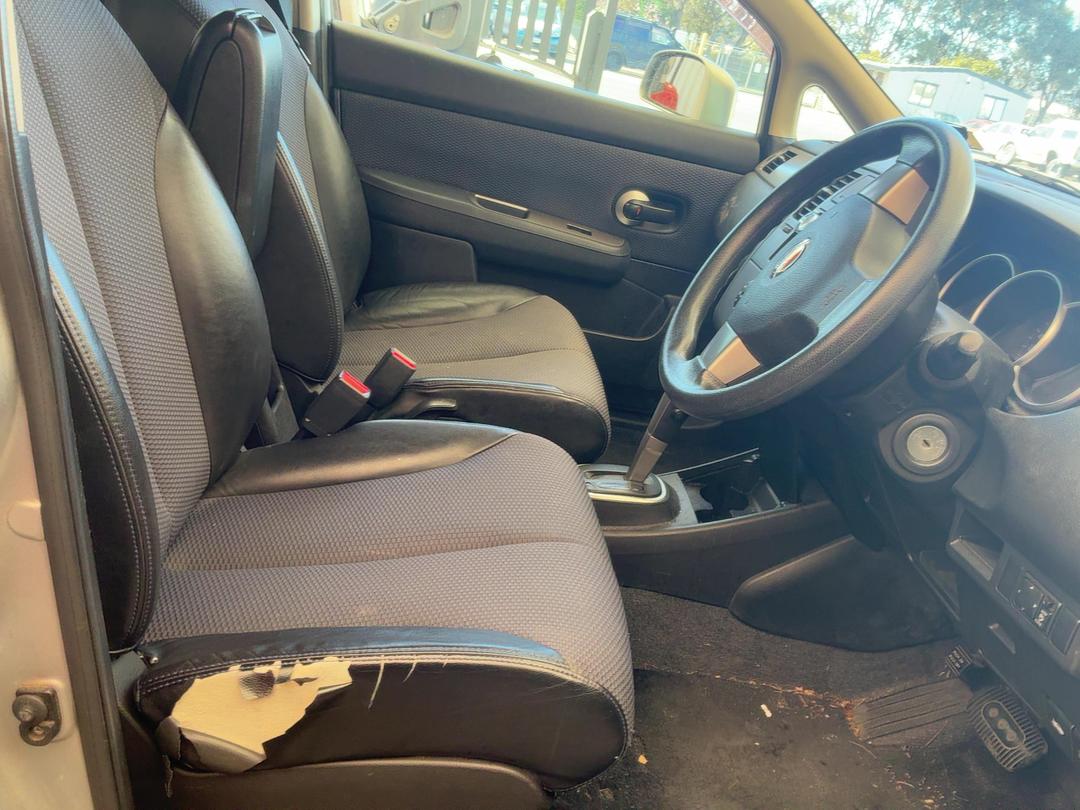 Photo '9' of Nissan Tiida