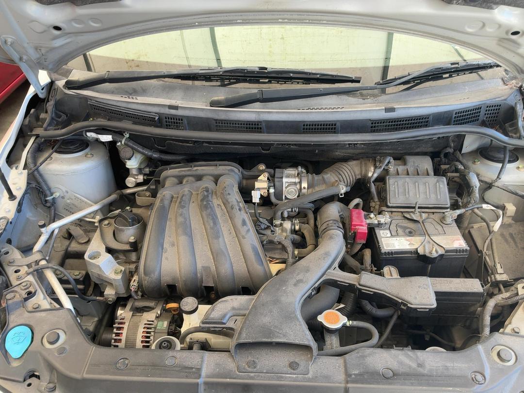 Photo '10' of Nissan Tiida