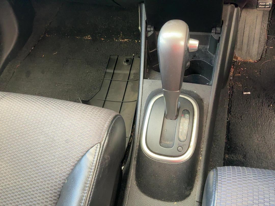Photo '15' of Nissan Tiida