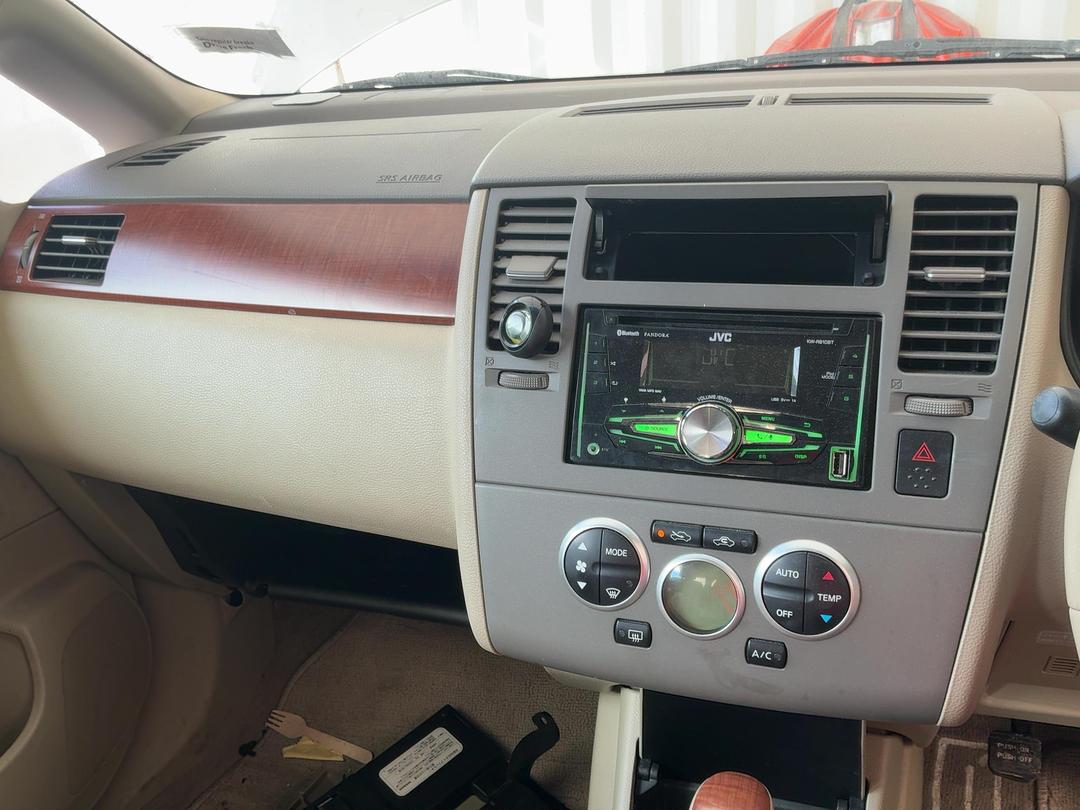 Photo '17' of Nissan Tiida Latio