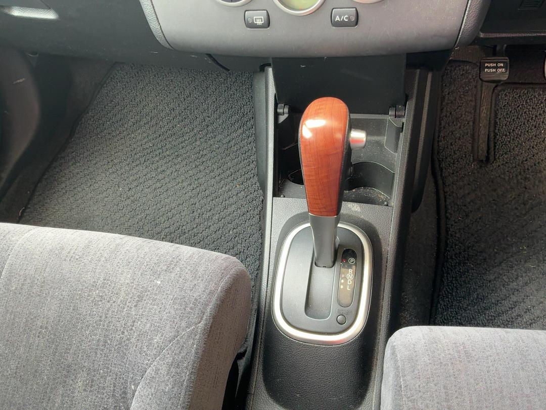 Photo '16' of Nissan Tiida Latio
