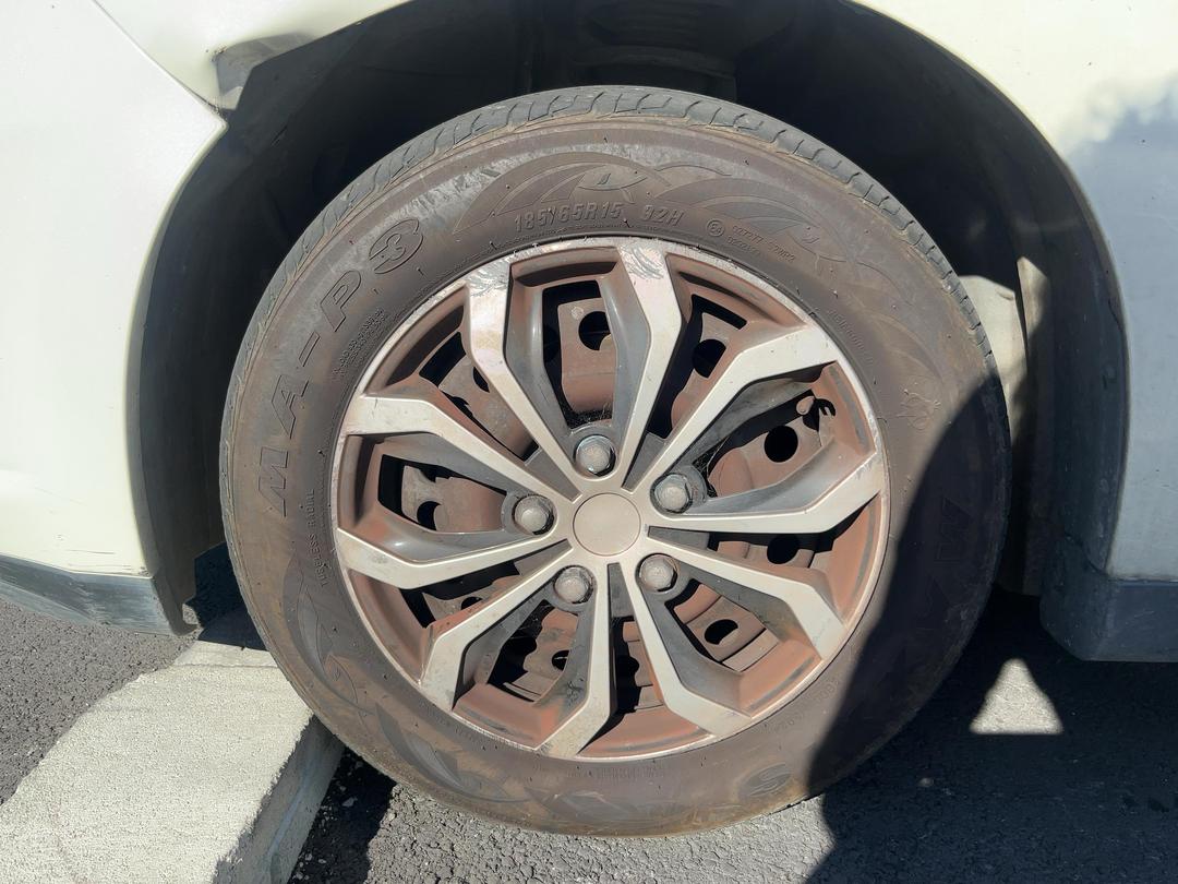 Photo '8' of Nissan Tiida