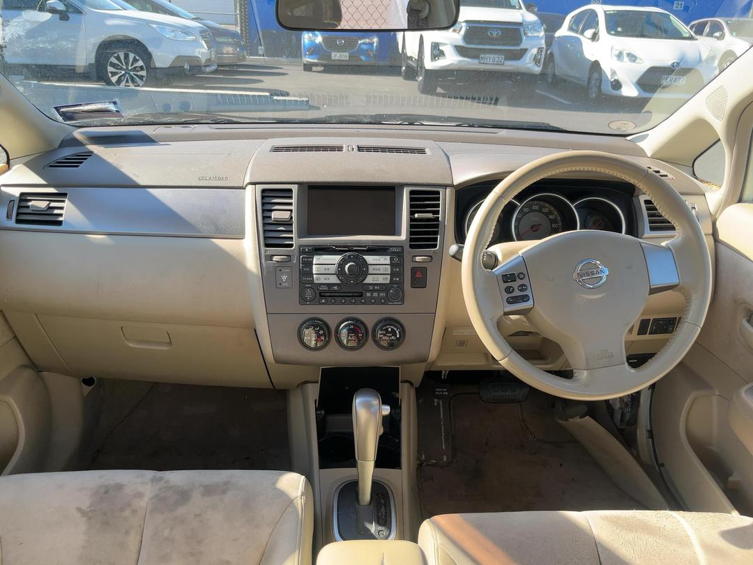 Photo '15' of Nissan Tiida