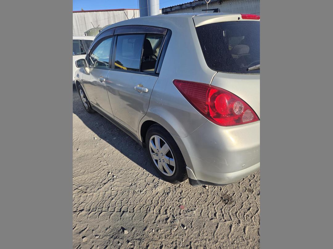Photo '4' of Nissan Tiida Photo '4' of Nissan Tiida