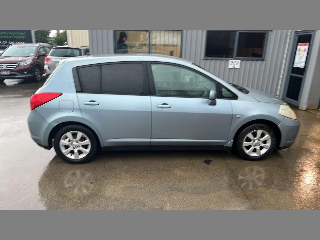 Photo '4' of Nissan Tiida Photo '4' of Nissan Tiida