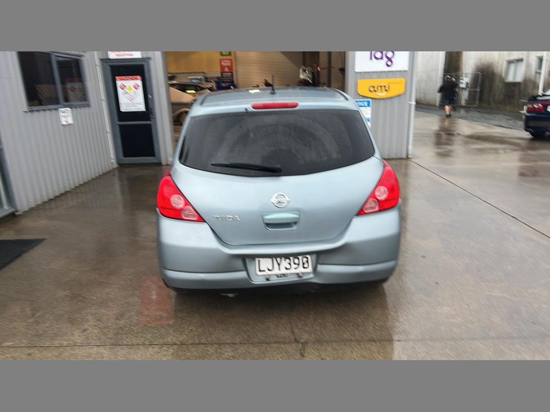 Photo '5' of Nissan Tiida Photo '5' of Nissan Tiida