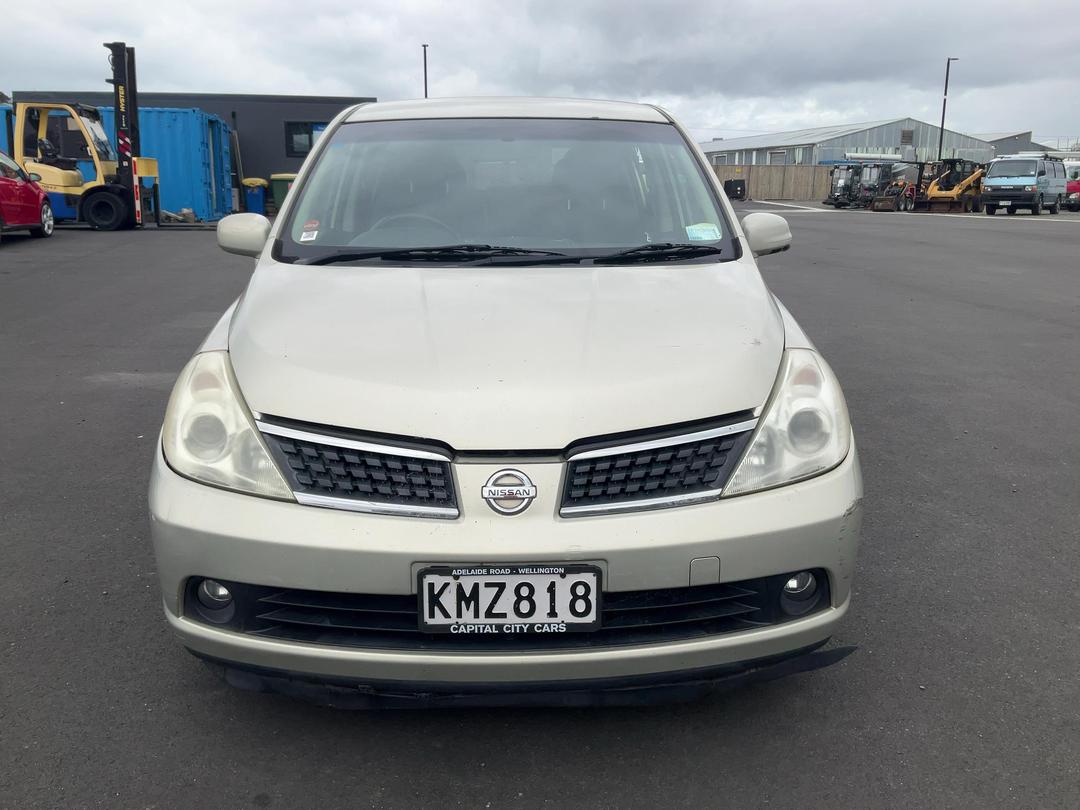 Photo '3' of Nissan Tiida Photo '3' of Nissan Tiida