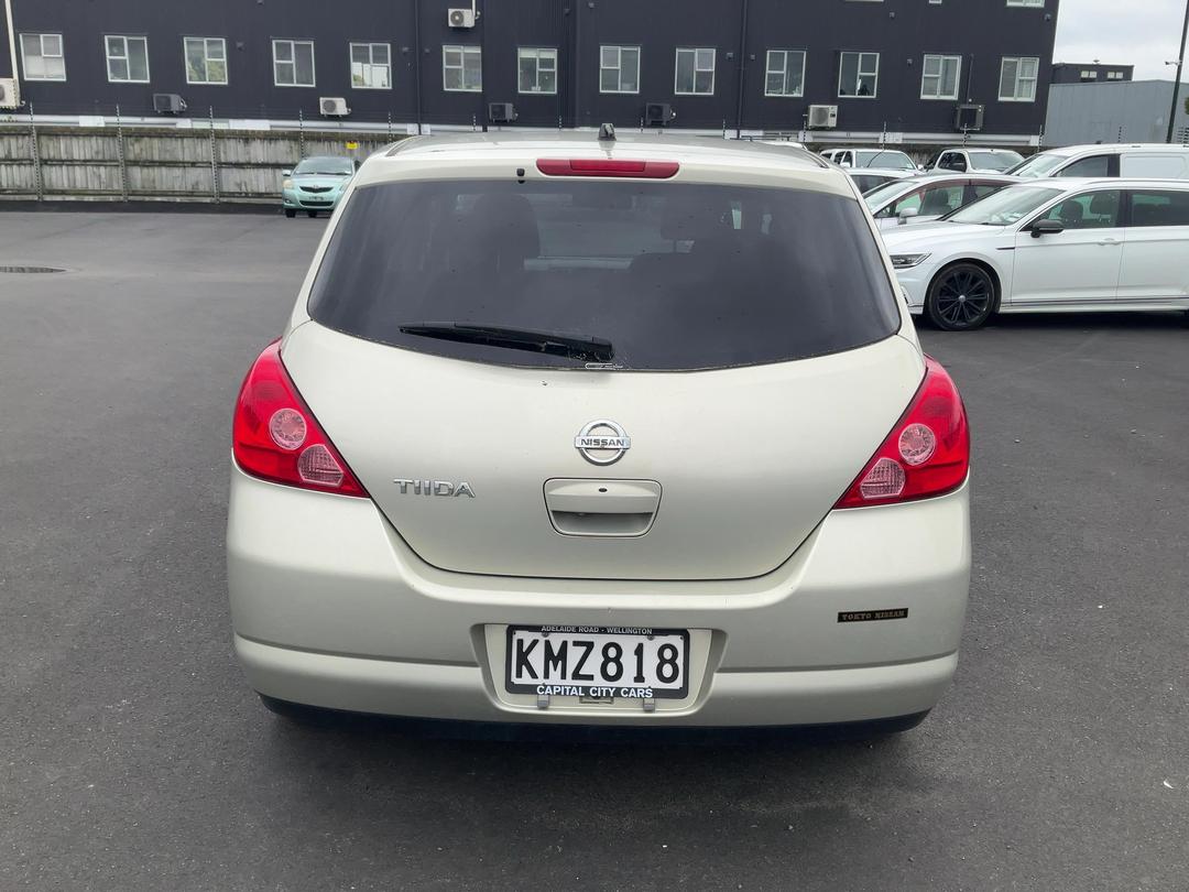 Photo '7' of Nissan Tiida Photo '7' of Nissan Tiida