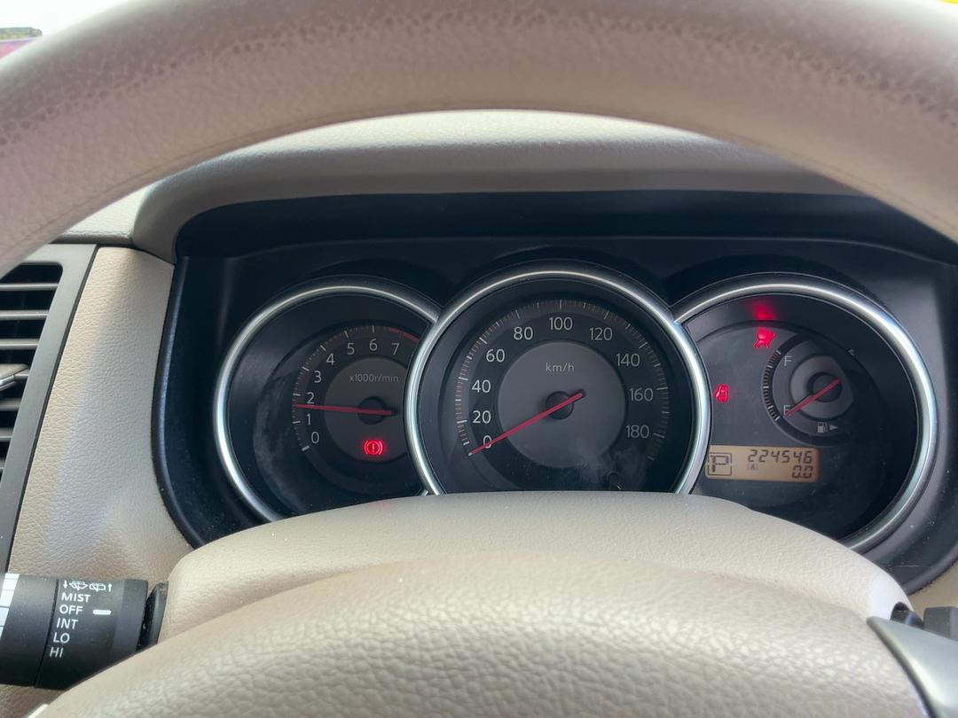 Photo '15' of Nissan Tiida Photo '15' of Nissan Tiida