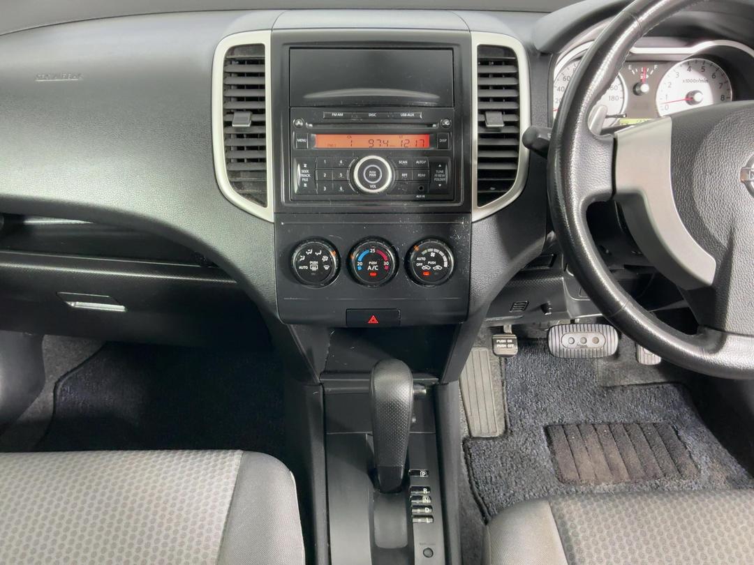 Photo '18' of Nissan Wingroad