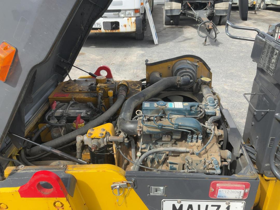 Photo '18' of Sakai TW352 Roller