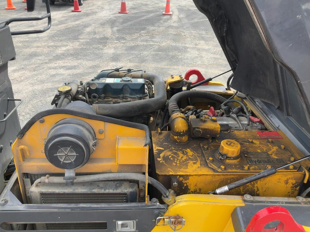 Photo '19' of Sakai TW352 Roller