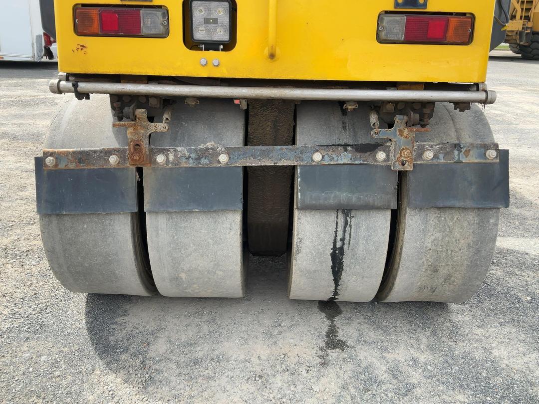Photo '21' of Sakai TW352 Roller