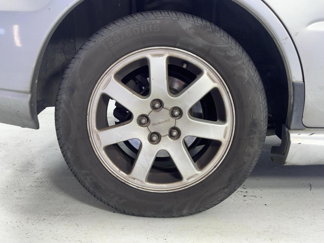 Photo '10' of Subaru Impreza I