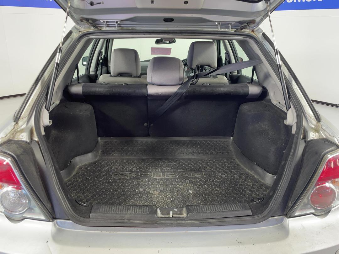 Photo '12' of Subaru Impreza I