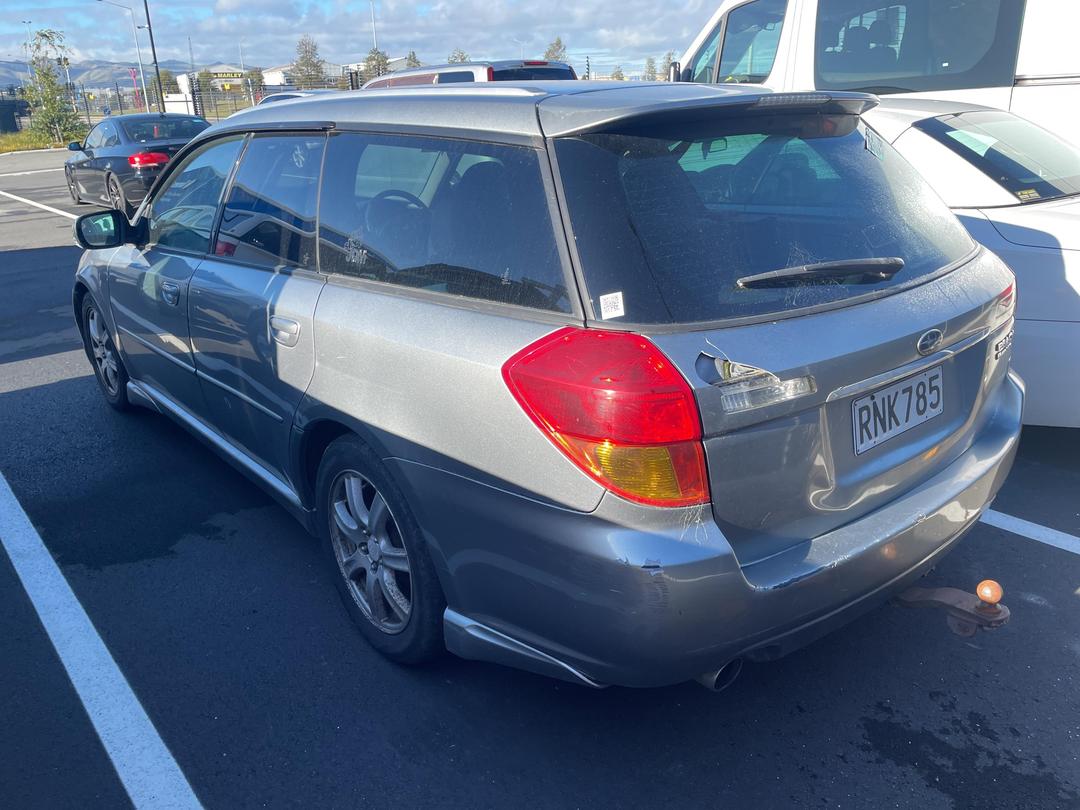 Photo '10' of Subaru Legacy