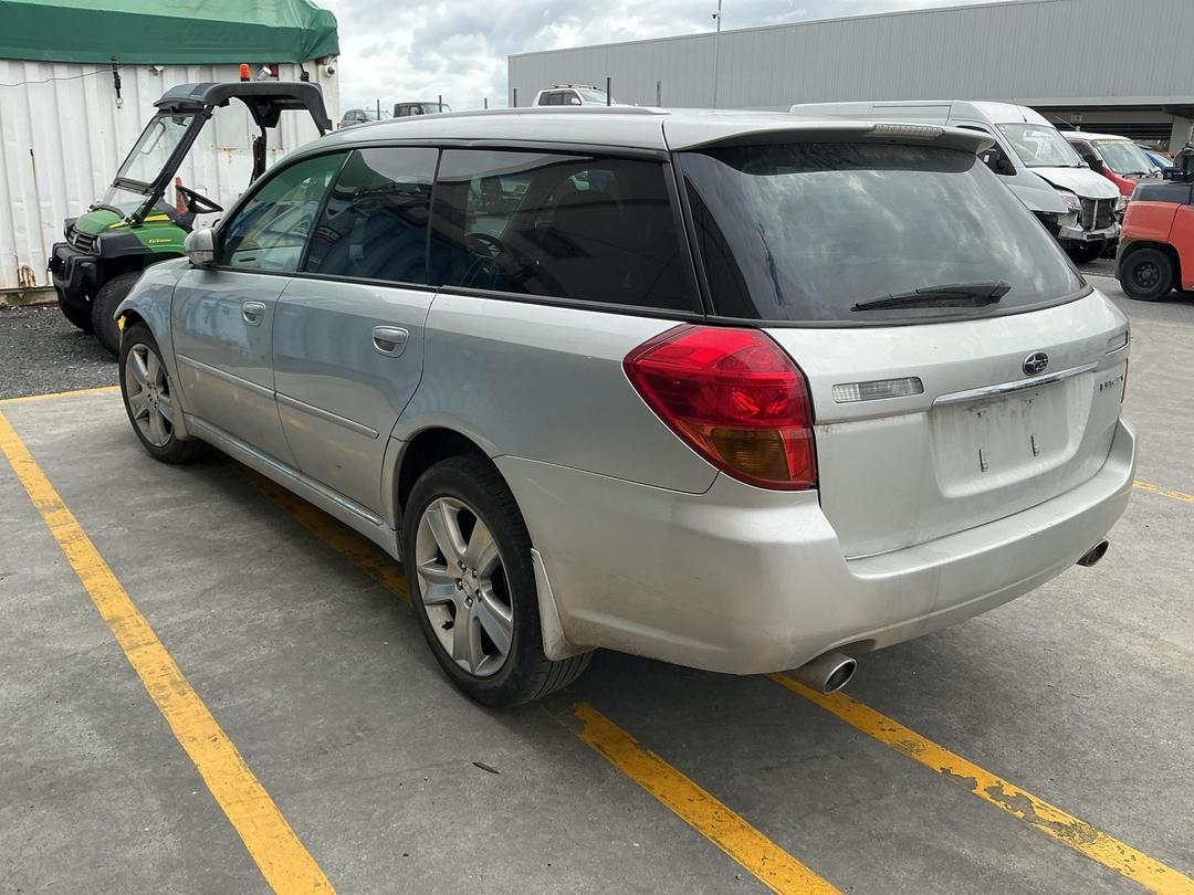 Photo '4' of Subaru Legacy