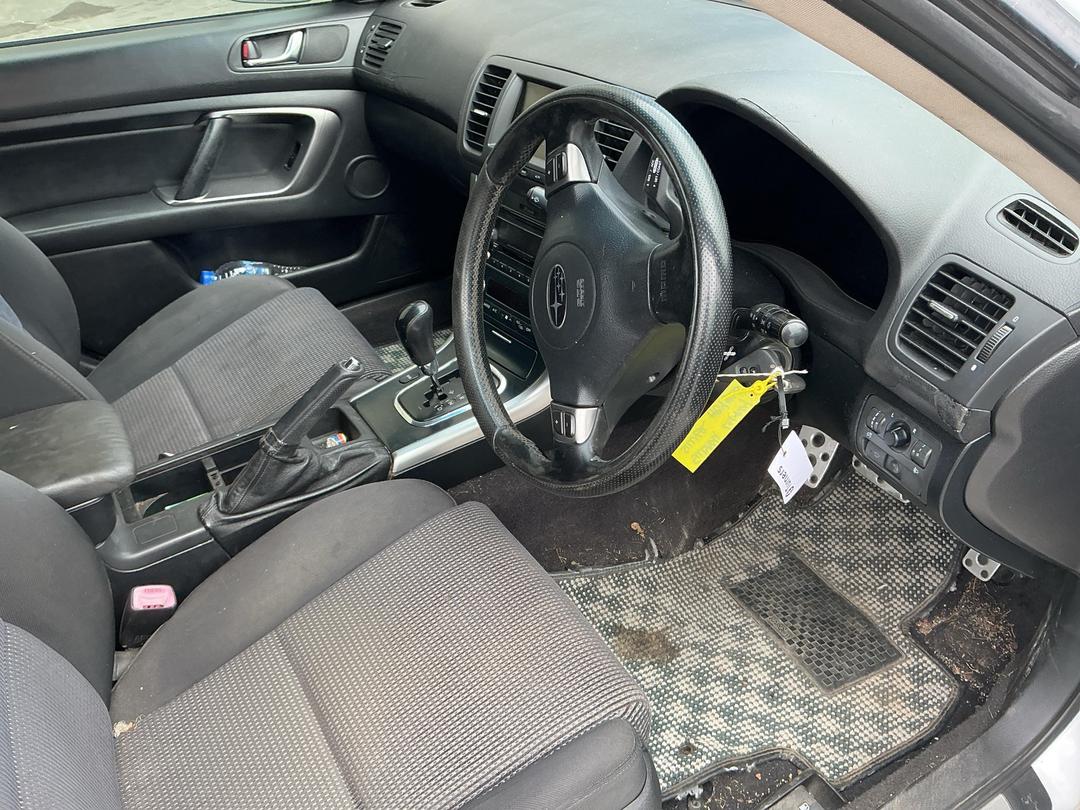 Photo '14' of Subaru Legacy