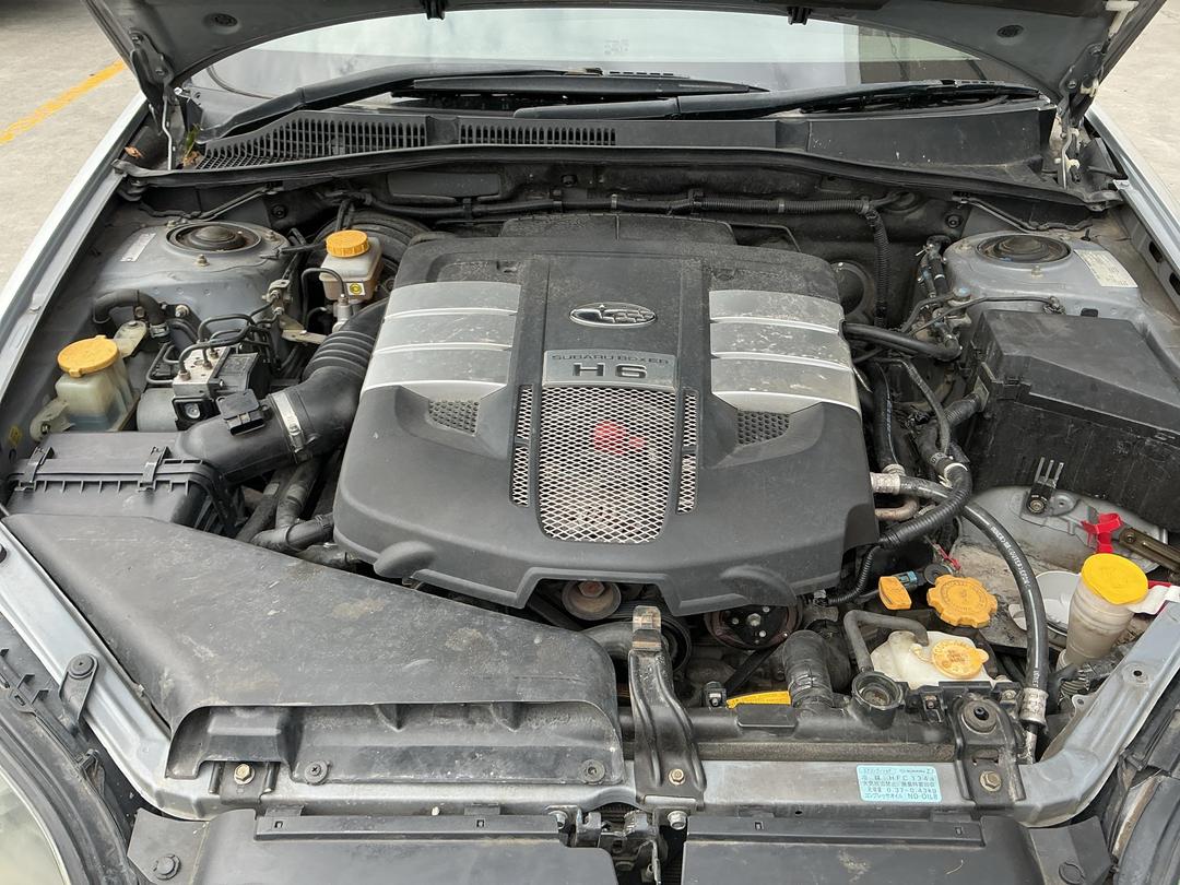 Photo '11' of Subaru Legacy