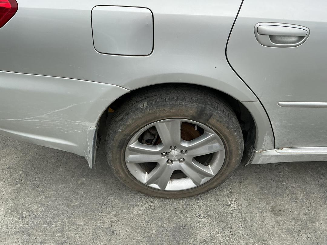 Photo '9' of Subaru Legacy