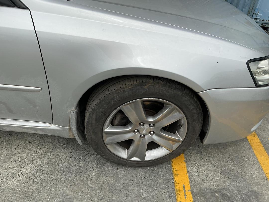 Photo '10' of Subaru Legacy