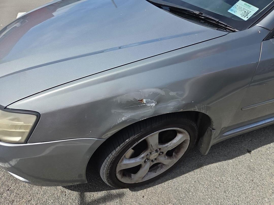 Photo '2' of Subaru Legacy