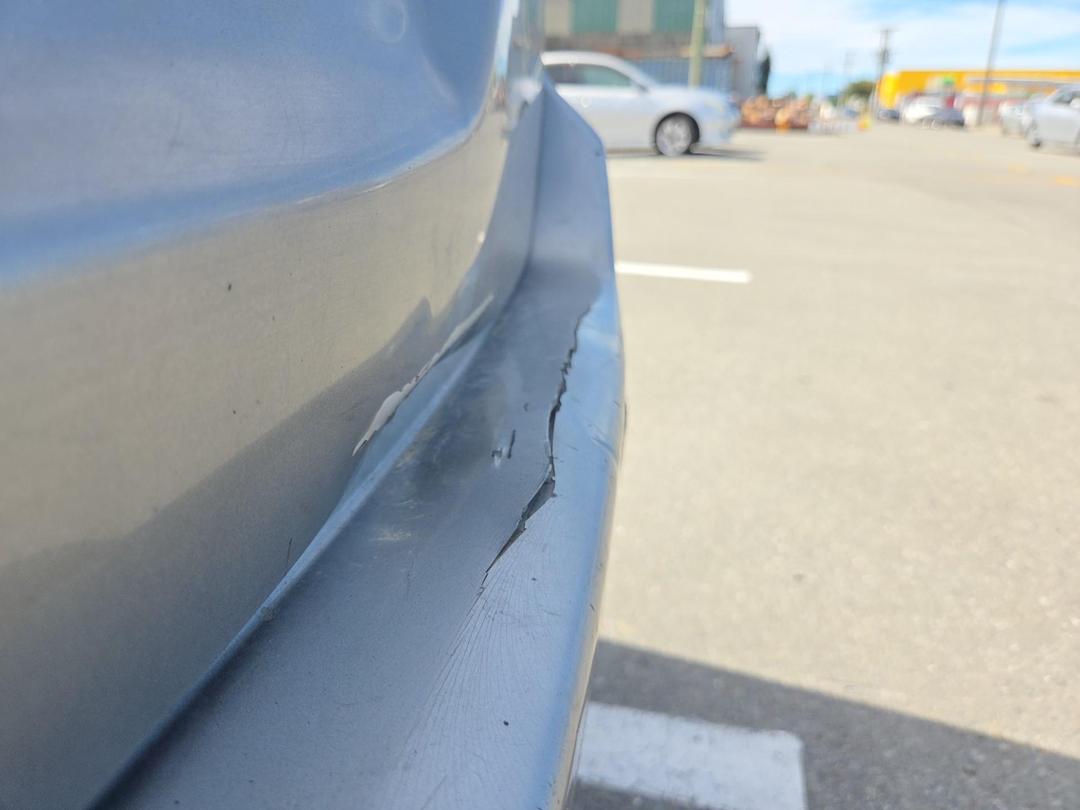 Photo '7' of Subaru Legacy