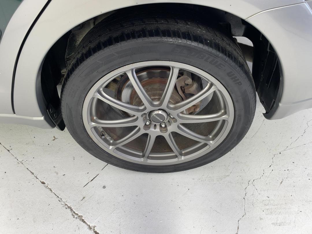 Photo '11' of Subaru Legacy
