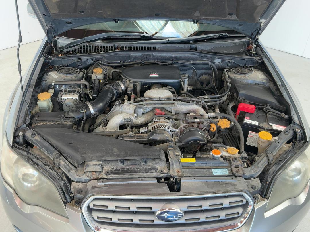 Photo '13' of Subaru Legacy