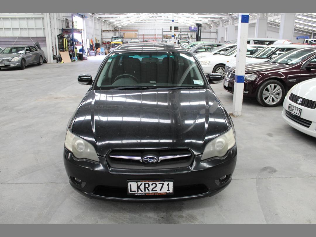 Photo '2' of Subaru Legacy Photo '2' of Subaru Legacy