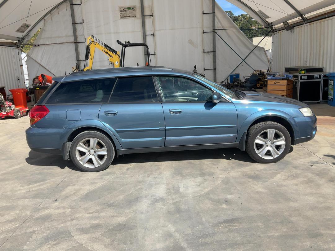 Photo '8' of Subaru Legacy Photo '8' of Subaru Legacy