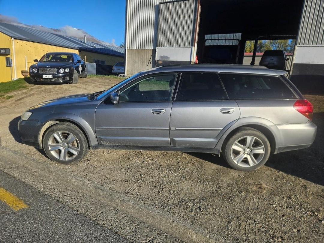 Photo '5' of Subaru Legacy