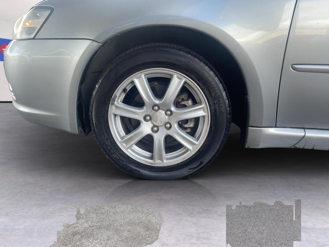 Photo '10' of Subaru Legacy