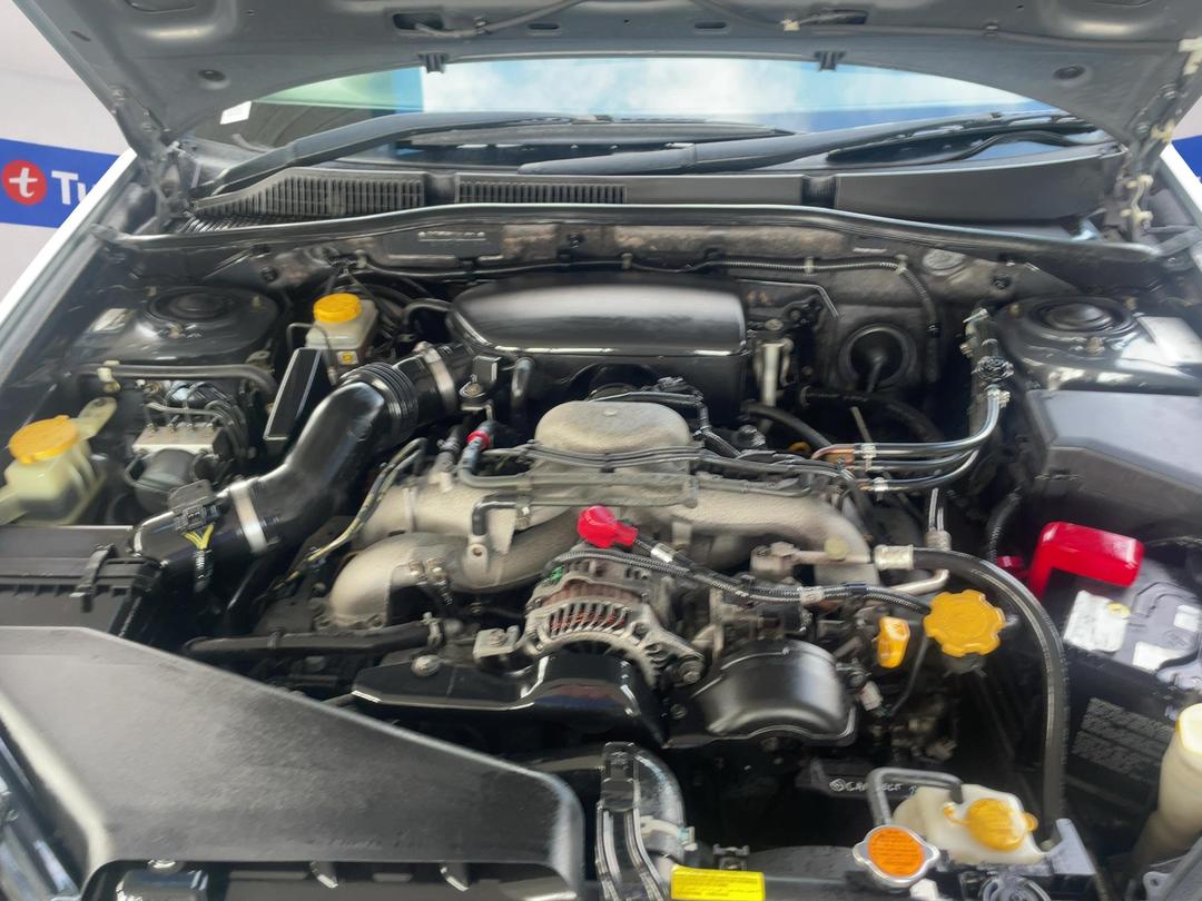 Photo '13' of Subaru Legacy