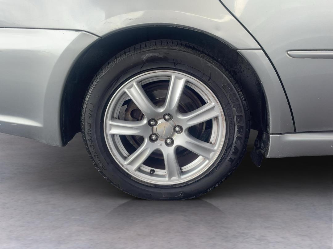 Photo '12' of Subaru Legacy
