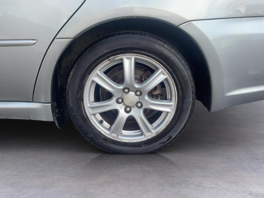 Photo '11' of Subaru Legacy