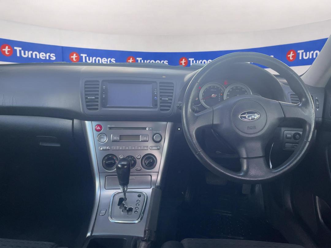 Photo '17' of Subaru Legacy
