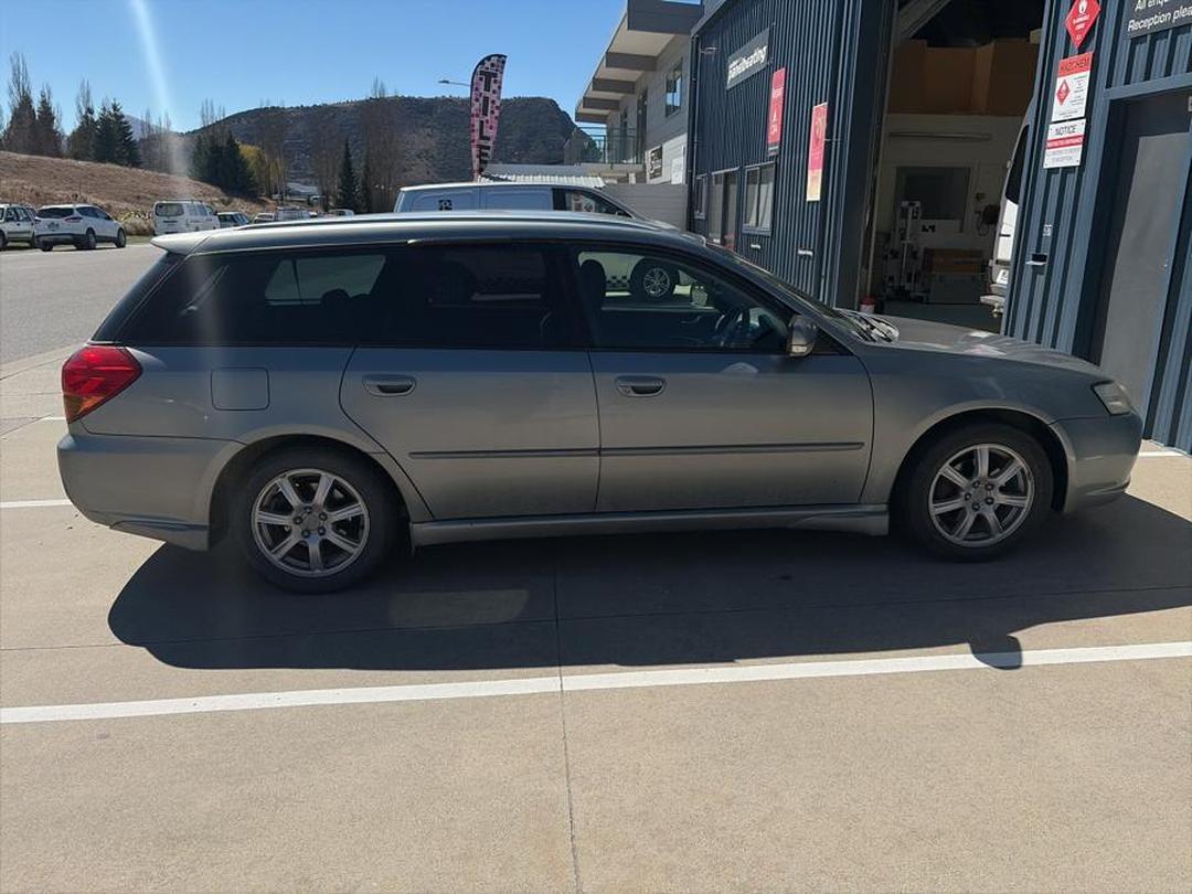 Photo '9' of Subaru Legacy Photo '9' of Subaru Legacy
