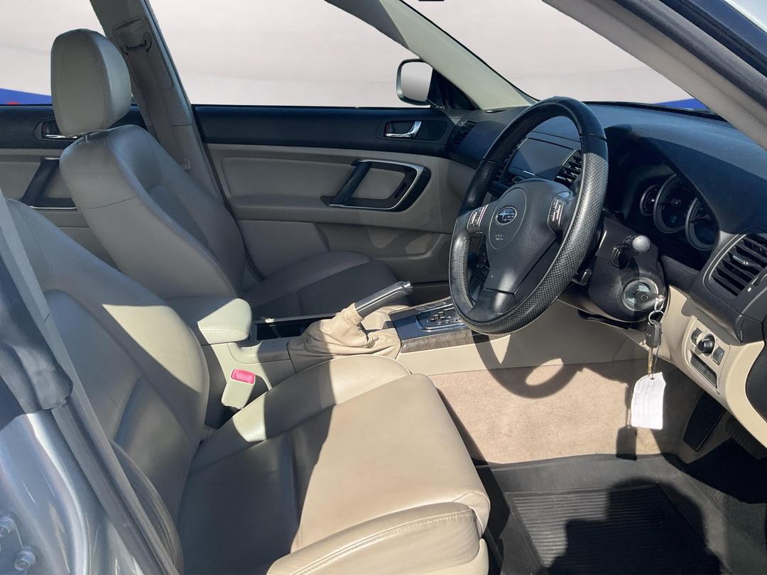 Photo '16' of Subaru Outback