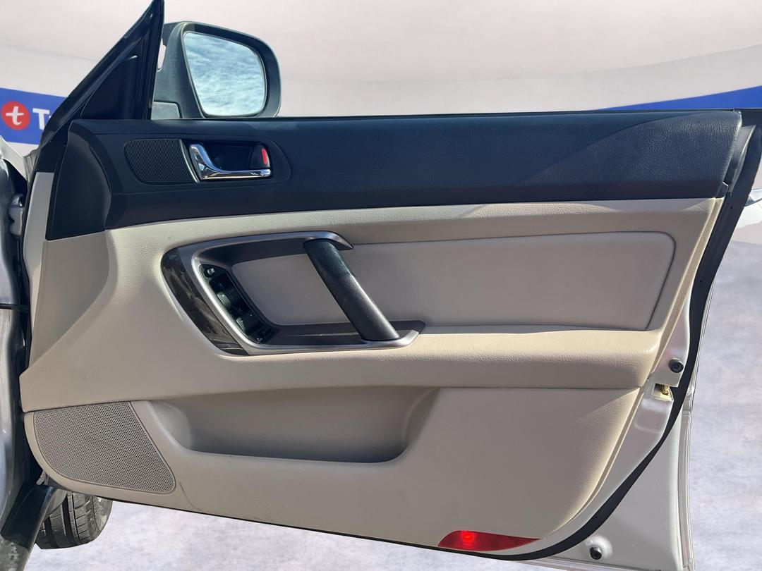 Photo '15' of Subaru Outback