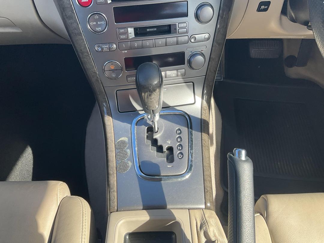 Photo '18' of Subaru Outback