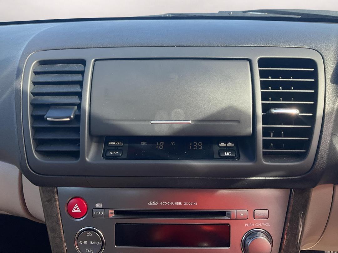 Photo '30' of Subaru Outback