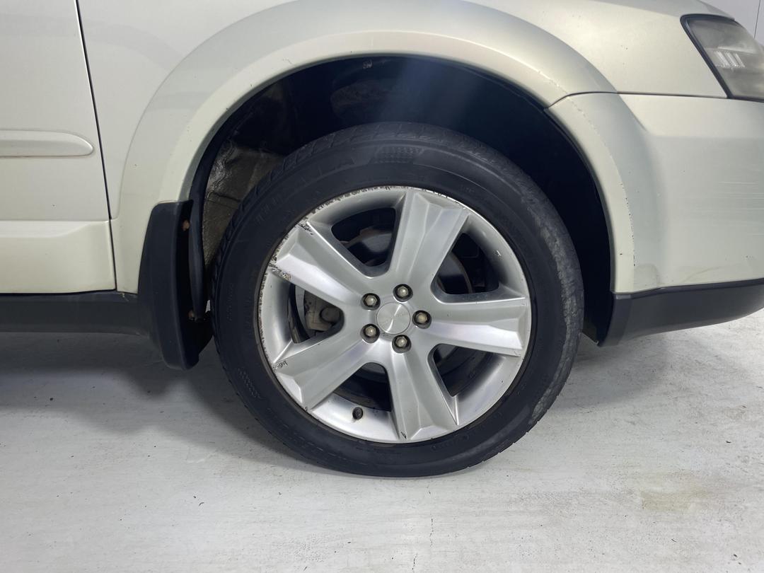 Photo '9' of Subaru Outback